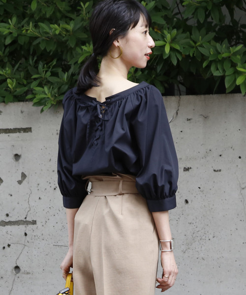 Tiara（ティアラ）の「ゆるネックバックレースアップブラウス（シャツ/ブラウス・レディース・ブラック/ベージュ/ブラウン・FREE）」の13枚目の写真