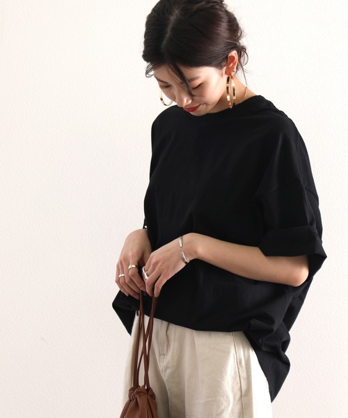 classicalelf(クラシカルエルフ)の「ミドル丈無地クルーネックビッグシルエットTシャツ(半袖)(Tシャツ/カットソー・レディース・ホワイト/ブラック/杢グレー・MEDIUM/LARGE/X-LARGE)」の3枚目の写真