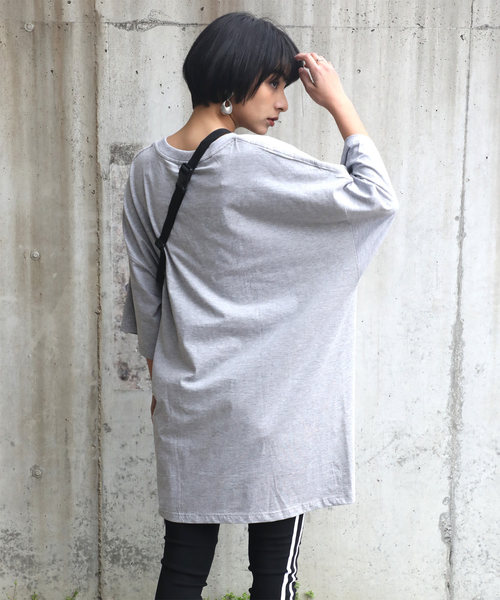 classicalelf(クラシカルエルフ)の「ミドル丈無地クルーネックビッグシルエットTシャツ(半袖)(Tシャツ/カットソー・レディース・ホワイト/ブラック/杢グレー・MEDIUM/LARGE/X-LARGE)」の4枚目の写真