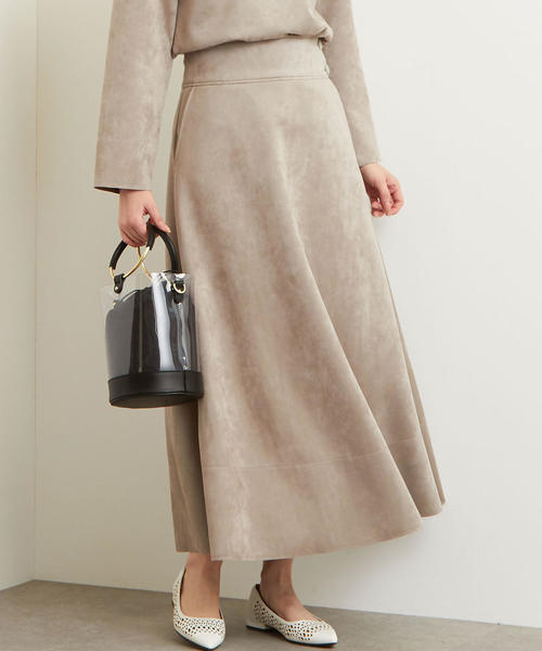 green label relaxing（グリーンレーベルリラクシング）の「KFC スエードライク スカート ◆（スカート・レディース・ベージュ/ネイビー/ブラウン・38/36）」の2枚目の写真