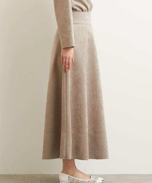 green label relaxing（グリーンレーベルリラクシング）の「KFC スエードライク スカート ◆（スカート・レディース・ベージュ/ネイビー/ブラウン・38/36）」の6枚目の写真