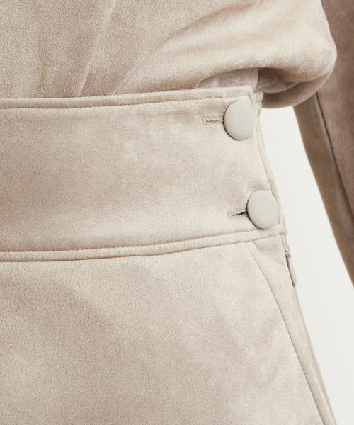 green label relaxing（グリーンレーベルリラクシング）の「KFC スエードライク スカート ◆（スカート・レディース・ベージュ/ネイビー/ブラウン・38/36）」の11枚目の写真