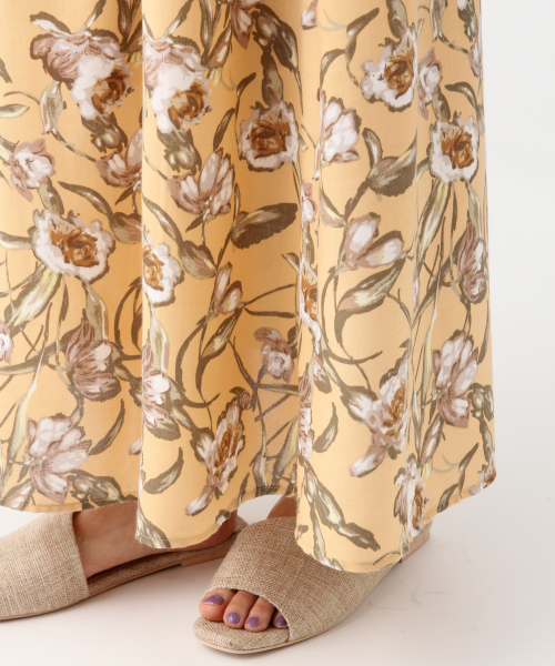 Hayaebureワンピース A part by（アパートバイ）の「Pハナガラグルグルワンピース