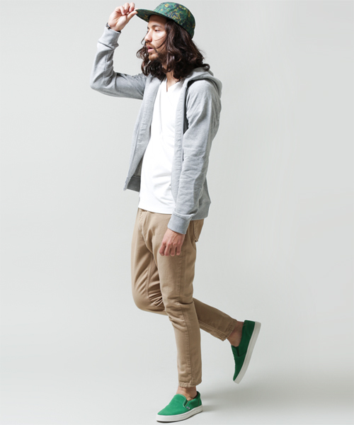 NANO universe（ナノユニバース）の「TMT別注 ユニセックスカラースリッポン（スニーカー・メンズ・ライトグレー/ボルドー/レッド/ピンク/イエロー/ブルーグリーン/ネイビー/ターコイズブルー/ブルー/グリーン/ベージュ/ブラック・35/43/42/41/38/36/37/44）」の22枚目の写真