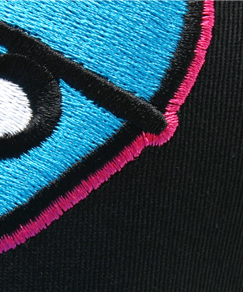 BEAMS(ビームス)の「KROOKED / EYES SNAP BACK(キャップ・メンズ・ブラック/パープル・ONE SIZE)」の9枚目の写真
