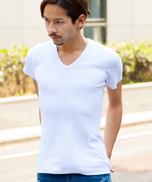 BEAUTY&YOUTH UNITED ARROWS（ビューティーアンドユースユナイテッドアローズ）の「BY フライス Vネック ショートスリーブ カットソー ◆（Tシャツ/カットソー・メンズ・グレー/ダークグレー/ホワイト/ライラック/ライトブルー/ネイビー/ケリー/レッド/ワインレッド/ブラック・SMALL/LARGE/MEDIUM/X-LARGE）」の2枚目の写真