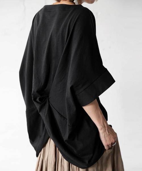 antiqua（アンティカ）の「2way変形トップス（Tシャツ/カットソー・レディース・ブラック/オフホワイト・FREE）」の5枚目の写真