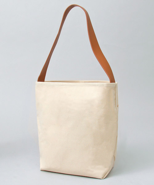 A.M.S.（エーエムエス）の「【A.M.S./エーエムエス】 キャンバス 肩掛け トートバッグ（ショルダーバッグ・レディース・ブラック/ナチュラル・FREE）」の11枚目の写真