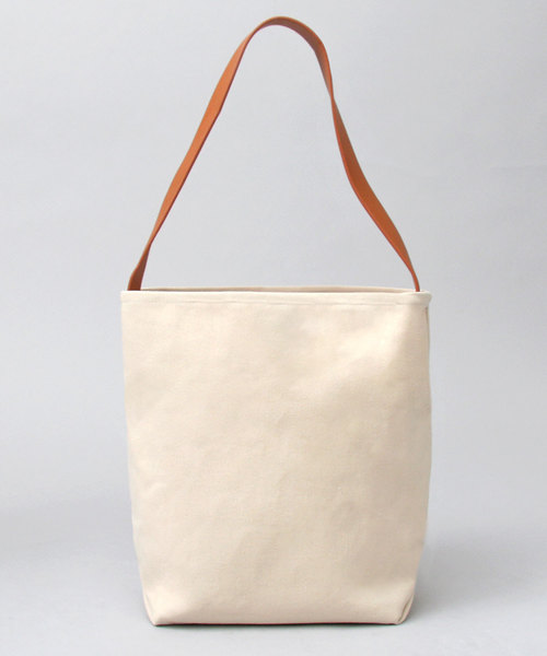 A.M.S.（エーエムエス）の「【A.M.S./エーエムエス】 キャンバス 肩掛け トートバッグ（ショルダーバッグ・レディース・ブラック/ナチュラル・FREE）」の12枚目の写真