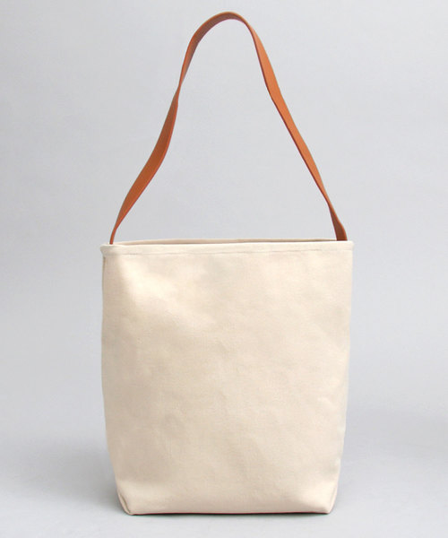 A.M.S.（エーエムエス）の「【A.M.S./エーエムエス】 キャンバス 肩掛け トートバッグ（ショルダーバッグ・レディース・ブラック/ナチュラル・FREE）」の14枚目の写真