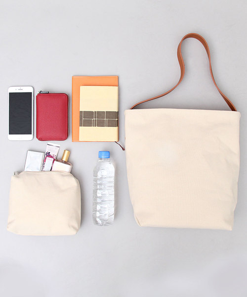 A.M.S.（エーエムエス）の「【A.M.S./エーエムエス】 キャンバス 肩掛け トートバッグ（ショルダーバッグ・レディース・ブラック/ナチュラル・FREE）」の3枚目の写真