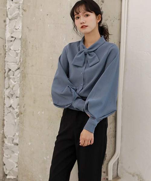 MANGROVE(マングローブ)の「ボウタイ襟バルーン袖ブラウス(シャツ/ブラウス・レディース・ブルー/ブラック/ホワイト/ベージュ・MEDIUM/LARGE)」の6枚目の写真