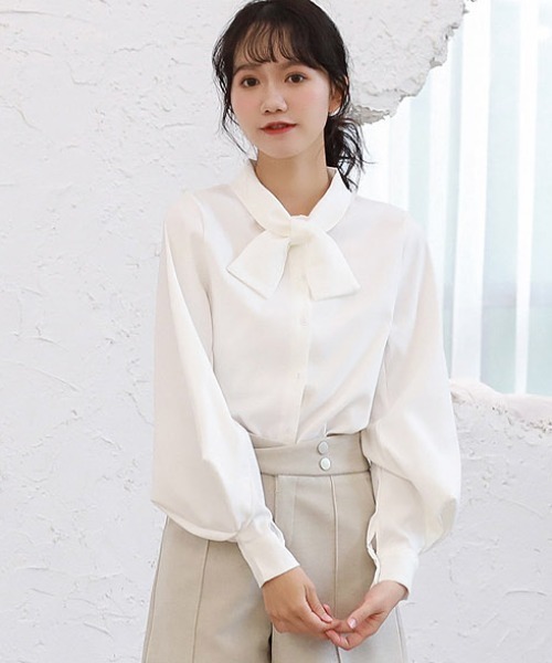 MANGROVE(マングローブ)の「ボウタイ襟バルーン袖ブラウス(シャツ/ブラウス・レディース・ブルー/ブラック/ホワイト/ベージュ・MEDIUM/LARGE)」の8枚目の写真