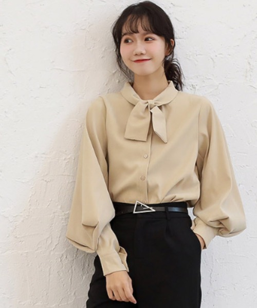 MANGROVE(マングローブ)の「ボウタイ襟バルーン袖ブラウス(シャツ/ブラウス・レディース・ブルー/ブラック/ホワイト/ベージュ・MEDIUM/LARGE)」の14枚目の写真