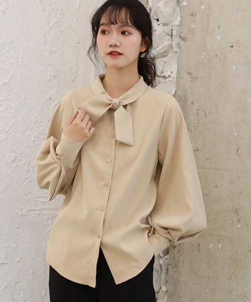 MANGROVE(マングローブ)の「ボウタイ襟バルーン袖ブラウス(シャツ/ブラウス・レディース・ブルー/ブラック/ホワイト/ベージュ・MEDIUM/LARGE)」の7枚目の写真