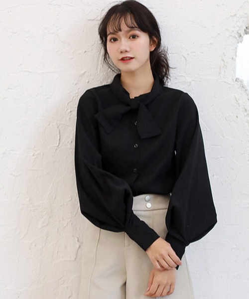 MANGROVE(マングローブ)の「ボウタイ襟バルーン袖ブラウス(シャツ/ブラウス・レディース・ブルー/ブラック/ホワイト/ベージュ・MEDIUM/LARGE)」の11枚目の写真