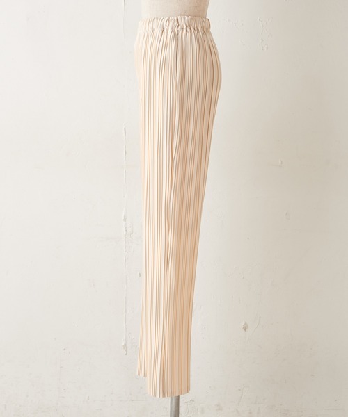 one after another NICE CLAUP（ワンアフターアナザーナイスクラップ）の「細プリーツパンツ（その他パンツ・レディース・ベージュ/アイボリー/コーラル・FREE）」の18枚目の写真
