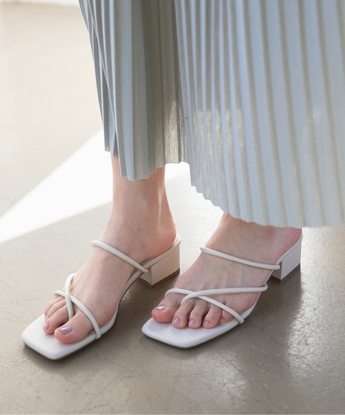 A part by（アパートバイ）の「ラインストラップサンダル 938710（サンダル・レディース・アイボリー/ブラック/ブラウン系その他2・MEDIUM/LARGE）」の17枚目の写真