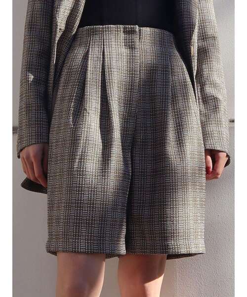 EMODA（エモダ）の「ハイウエストハーフパンツ（その他パンツ・レディース・ブラック/グレー/その他・SMALL/MEDIUM）」の3枚目の写真