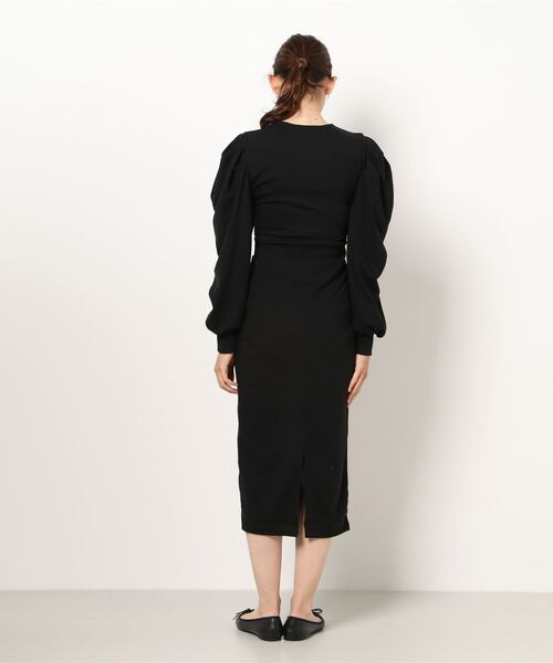 Roomy's（ルーミーズ）の「カシュクールパフスリーブタイトワンピース（ワンピース・レディース・ベージュ/ブラック/モカ・FREE）」の4枚目の写真