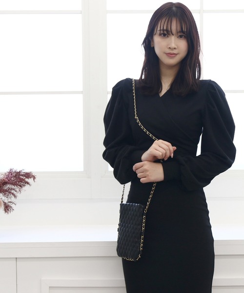 Roomy's（ルーミーズ）の「カシュクールパフスリーブタイトワンピース（ワンピース・レディース・ベージュ/ブラック/モカ・FREE）」の12枚目の写真