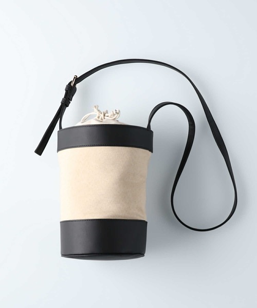 HONEYSUCKLE ROSE（ハニーサックルローズ）の「【HONEYSUCKLE ROSE】雑材ショルダー（ショルダーバッグ・レディース・ブラック/グリーン・ONE SIZE）」の2枚目の写真