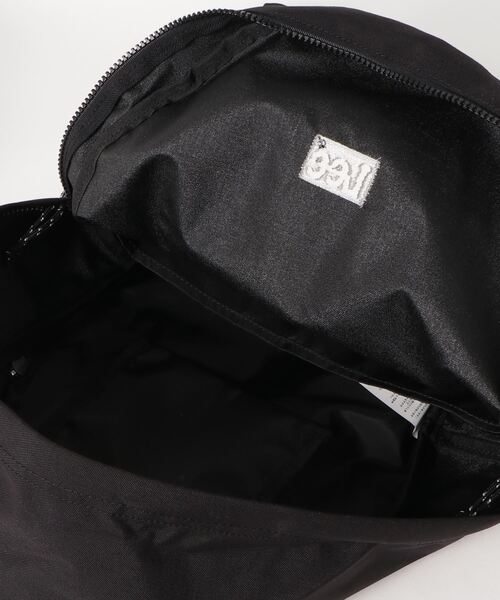 Lee（リー）の「Lee/リー　撥水ナイロン ロゴ入り  バックパック（バックパック/リュック・メンズ・ブラック/ベージュ・FREE）」の4枚目の写真
