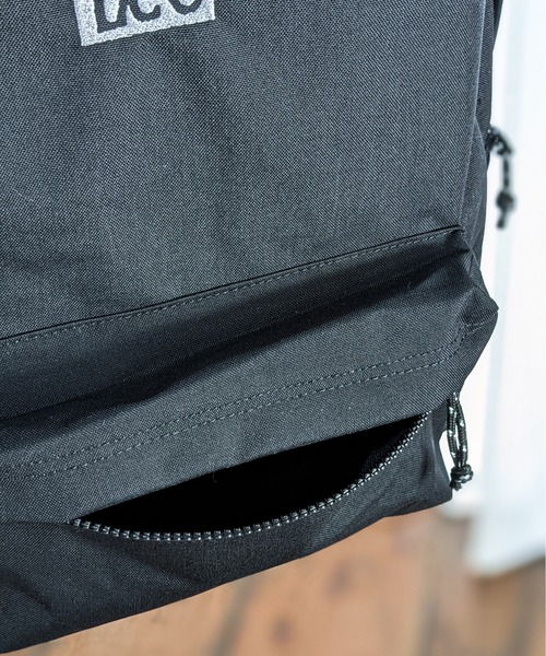Lee（リー）の「Lee/リー　撥水ナイロン ロゴ入り  バックパック（バックパック/リュック・メンズ・ブラック/ベージュ・FREE）」の19枚目の写真