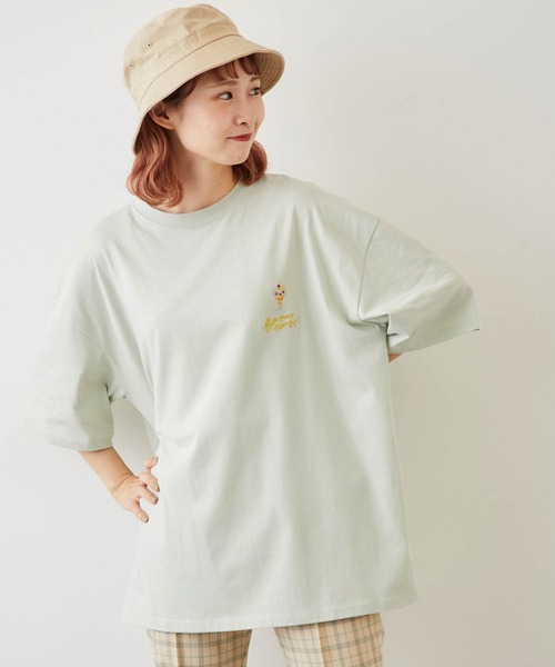 timecapsule（タイムカプセル）の「【timecapsule】「パフェと女の子」刺繍半袖ビッグTシャツ（Tシャツ/カットソー・レディース・ホワイト/ミント/ベージュ系その他/ライトベージュ・FREE）」の4枚目の写真