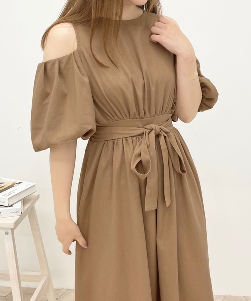 apres jour（アプレジュール）の「肩あきワンピース【ZOZOTOWN限定アイテム】【6PO】（ワンピース・レディース・モカ/ライトベージュ/アイボリー・X-LARGE/フリー）」の6枚目の写真
