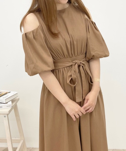 apres jour（アプレジュール）の「肩あきワンピース【ZOZOTOWN限定アイテム】【6PO】（ワンピース・レディース・モカ/ライトベージュ/アイボリー・X-LARGE/フリー）」の8枚目の写真