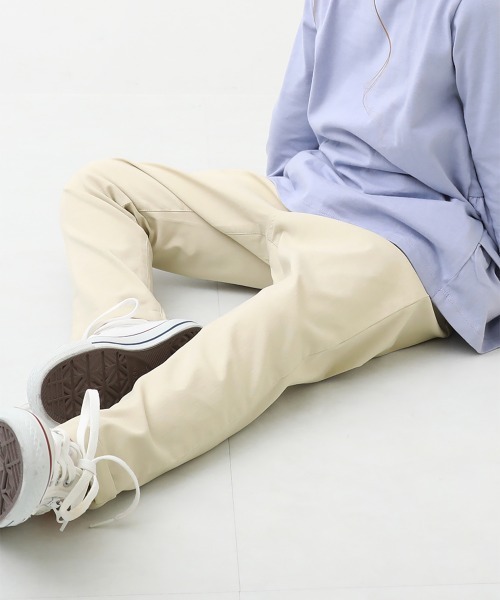 devirock（デビロック）の「ウルトラストレッチ ツイル タックパンツ（その他パンツ・キッズ・ブラック/ライトカーキ/パープル系その他2/テラコッタ/ライトベージュ/オフホワイト/カーキ/モカ/パープル系その他/ベージュ/ブルー系その他/グリーン系その他/スモークピンク/ヘザーチャコール/アイボリー・100cm/110cm/120cm/130cm/140cm/80ｃｍ/90cm/150cm/160cm）」の3枚目の写真
