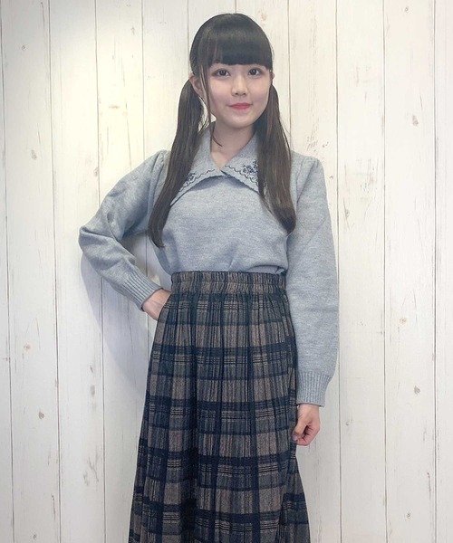 Clice de Paris（クリシェドゥパリス）の「K/衿刺しゅうニット②（ニット/セーター・レディース・ネイビー/グレー/オフホワイト・ONESIZE）」の3枚目の写真