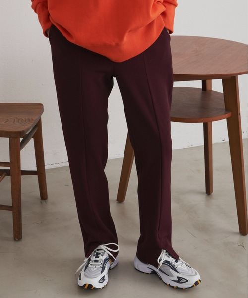 Auntie Rosa Holiday(アンティローザホリデー)の「センタースリットスラックス(スラックス・レディース・ブルー/レッド/ブラック/グリーン/ブラウン・SMALL/MEDIUM)」の1枚目の写真