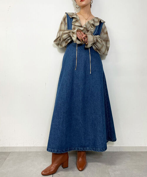 NOLLEY’S（ノーリーズ）の「サスペンダーデニムロングフレアスカート（デニムスカート・レディース・ライトブルー/インディゴブルー・FREE）」の7枚目の写真