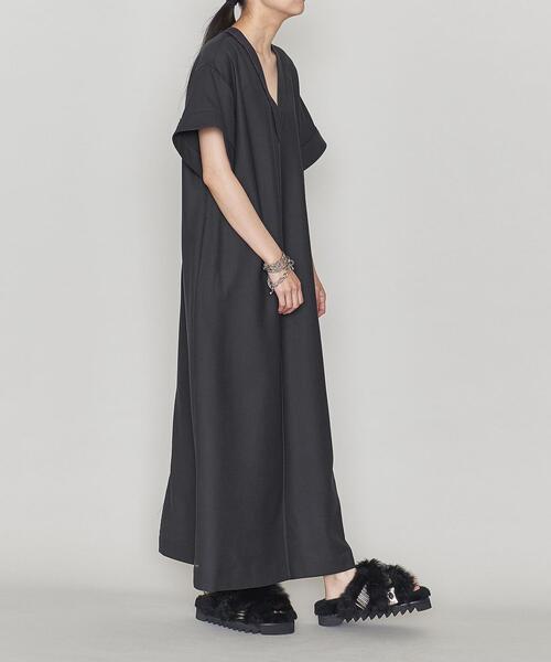 ASTRAET（アストラット）の「＜ASTRAET（アストラット）＞W/PE Vネック マキシワンピース（ワンピース・レディース・ベージュ/ダークグレー・FREE）」の13枚目の写真