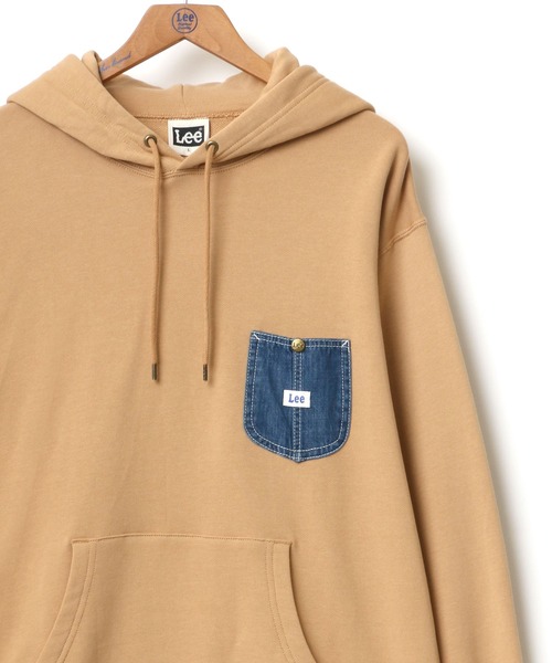 Lee（リー）の「Lee/リー デニムポケット ワンポイント ピスネームロゴ スウェット パーカー（パーカー・メンズ・ライトグレー/ブラック/ベージュ/ブルー・S/M/L/XL）」の3枚目の写真