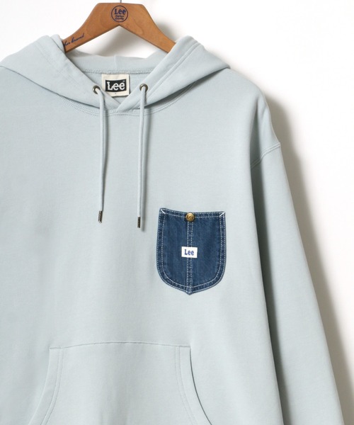 Lee（リー）の「Lee/リー デニムポケット ワンポイント ピスネームロゴ スウェット パーカー（パーカー・メンズ・ライトグレー/ブラック/ベージュ/ブルー・S/M/L/XL）」の4枚目の写真