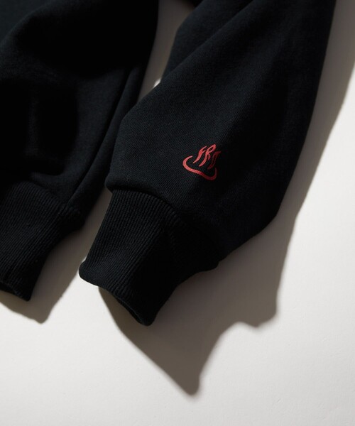 FREAK'S STORE（フリークスストア）の「FROCLUB/フロクラブ スタンダードロゴ スウェット プルオーバー パーカー（パーカー・メンズ・ブラック/グレー/グリーン・MEDIUM/LARGE/X-LARGE）」の14枚目の写真