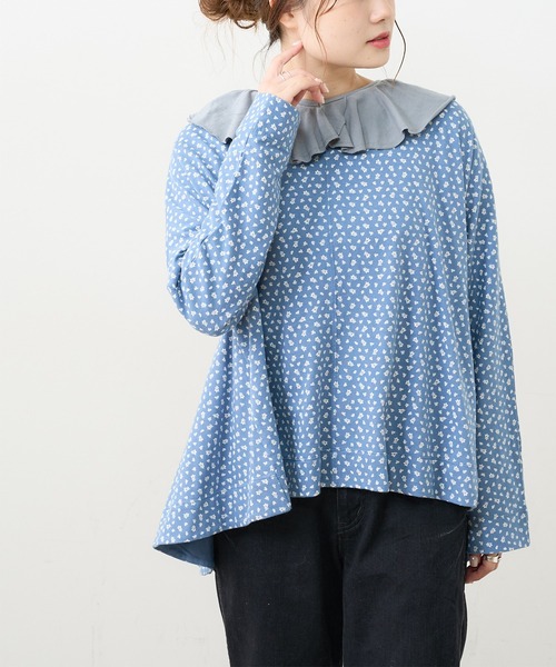 PUAL CE CIN（ピュアルセシン）の「小花抜染プリント後ろフレアロングスリーブ（Tシャツ/カットソー・レディース・チャコール/ブラウン/ベージュ/ブルー・FREE）」の15枚目の写真