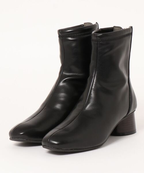 Te chichi TERRASSE（テチチテラス）の「ストレッチショートブーツ（ブーツ・レディース・オフホワイト/ブラック/ブラウン・MEDIUM/LARGE）」の3枚目の写真