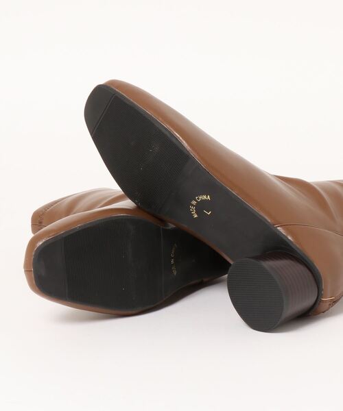 Te chichi TERRASSE（テチチテラス）の「ストレッチショートブーツ（ブーツ・レディース・オフホワイト/ブラック/ブラウン・MEDIUM/LARGE）」の4枚目の写真