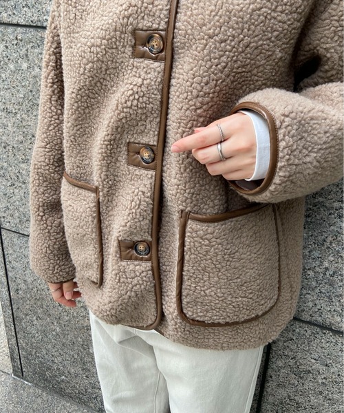 EPIMI E'PIMMY（エピミエピミー）の「ステンカラーボアコート（その他アウター・レディース・ベージュ/オフホワイト/モカ・MEDIUM）」の6枚目の写真