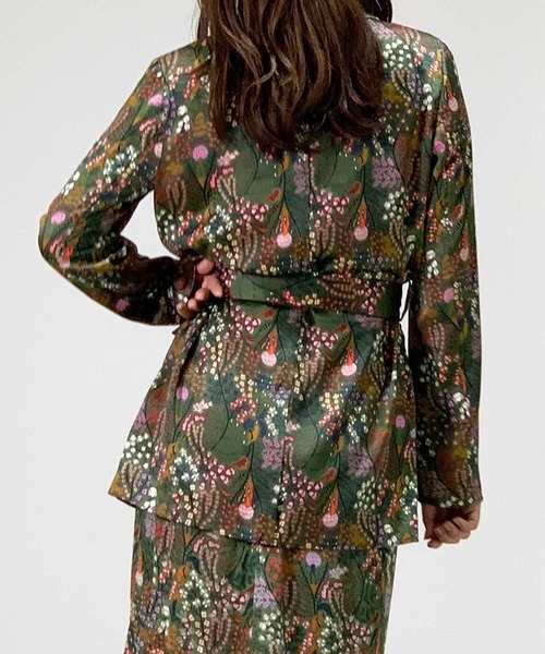 MAISON SCOTCH(メゾンスコッチ)の「ボタニカルプリント ジャケット【163661】(テーラードジャケット・レディース・グリーン系その他・X-SMALL/SMALL)」の3枚目の写真