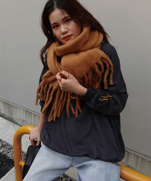 CORNERS(コーナーズ)の「フリンジボリュームマフラー(マフラー・レディース・グリーン/アイボリー/ブルー/ブラック/ブラウン/オレンジ/ピンク/ダークグリーン/テラコッタ/イエロー/ラベンダー/ライラック/コーラル/ミント/カーキ/パープル/スモークピンク/キャメル/フューシャピンク/ベージュ系その他/マスタード/ダークカーキ/ライトブルー/グレー/レッド/シャーベット/ライトカーキ/モスグリーン・FREE)」の21枚目の写真