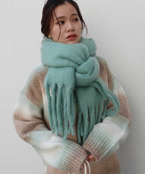 CORNERS(コーナーズ)の「フリンジボリュームマフラー(マフラー・レディース・グリーン/アイボリー/ブルー/ブラック/ブラウン/オレンジ/ピンク/ダークグリーン/テラコッタ/イエロー/ラベンダー/ライラック/コーラル/ミント/カーキ/パープル/スモークピンク/キャメル/フューシャピンク/ベージュ系その他/マスタード/ダークカーキ/ライトブルー/グレー/レッド/シャーベット/ライトカーキ/モスグリーン・FREE)」の11枚目の写真