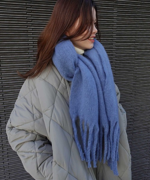 CORNERS(コーナーズ)の「フリンジボリュームマフラー(マフラー・レディース・グリーン/アイボリー/ブルー/ブラック/ブラウン/オレンジ/ピンク/ダークグリーン/テラコッタ/イエロー/ラベンダー/ライラック/コーラル/ミント/カーキ/パープル/スモークピンク/キャメル/フューシャピンク/ベージュ系その他/マスタード/ダークカーキ/ライトブルー/グレー/レッド/シャーベット/ライトカーキ/モスグリーン・FREE)」の14枚目の写真