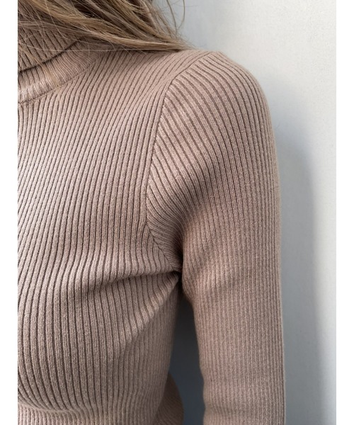 EGOIST（エゴイスト）の「タートルリブニットトップス（ニット/セーター・レディース・ライトブラウン/ブラック/グリーン/アイボリー・FREE）」の13枚目の写真