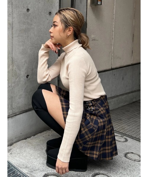 EGOIST（エゴイスト）の「タートルリブニットトップス（ニット/セーター・レディース・ライトブラウン/ブラック/グリーン/アイボリー・FREE）」の18枚目の写真