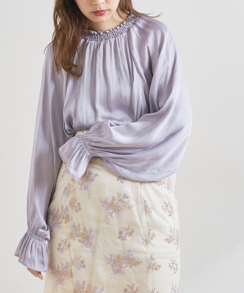 natural couture(ナチュラルクチュール)の「【WEB限定】便利なシャーリングボリューム袖ブラウス(シャツ/ブラウス・レディース・ブラウン/アイボリー/ラベンダー/スミクロ・FREE)」の21枚目の写真